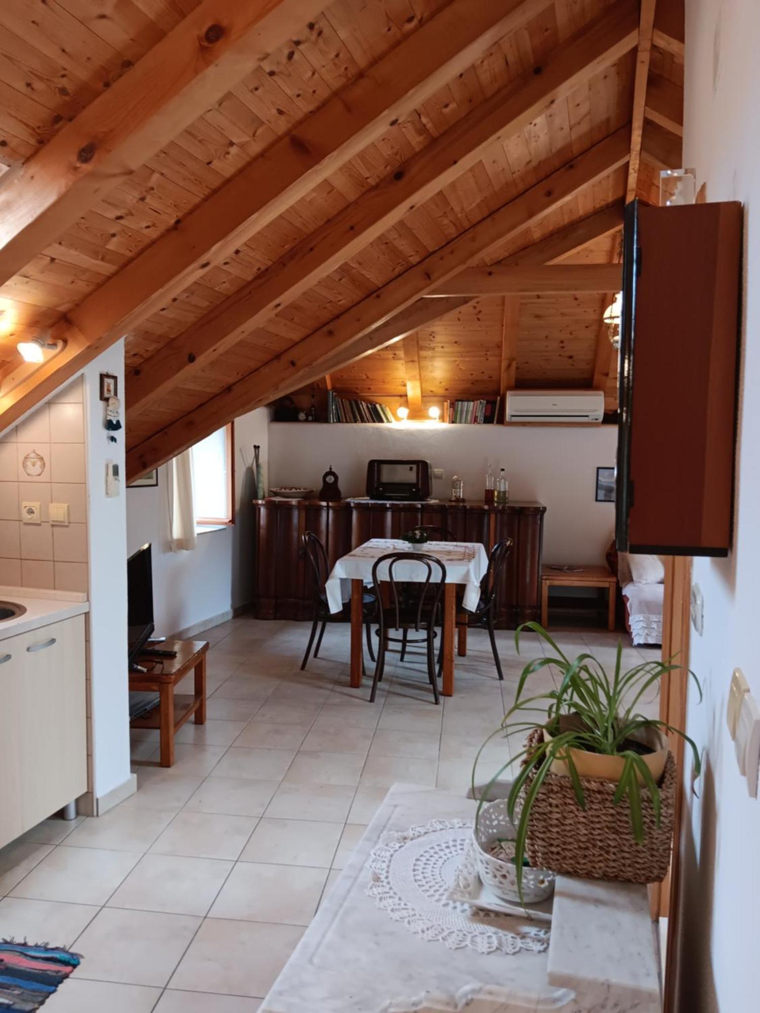 Guest House Lucijo Vrboska Quarto foto