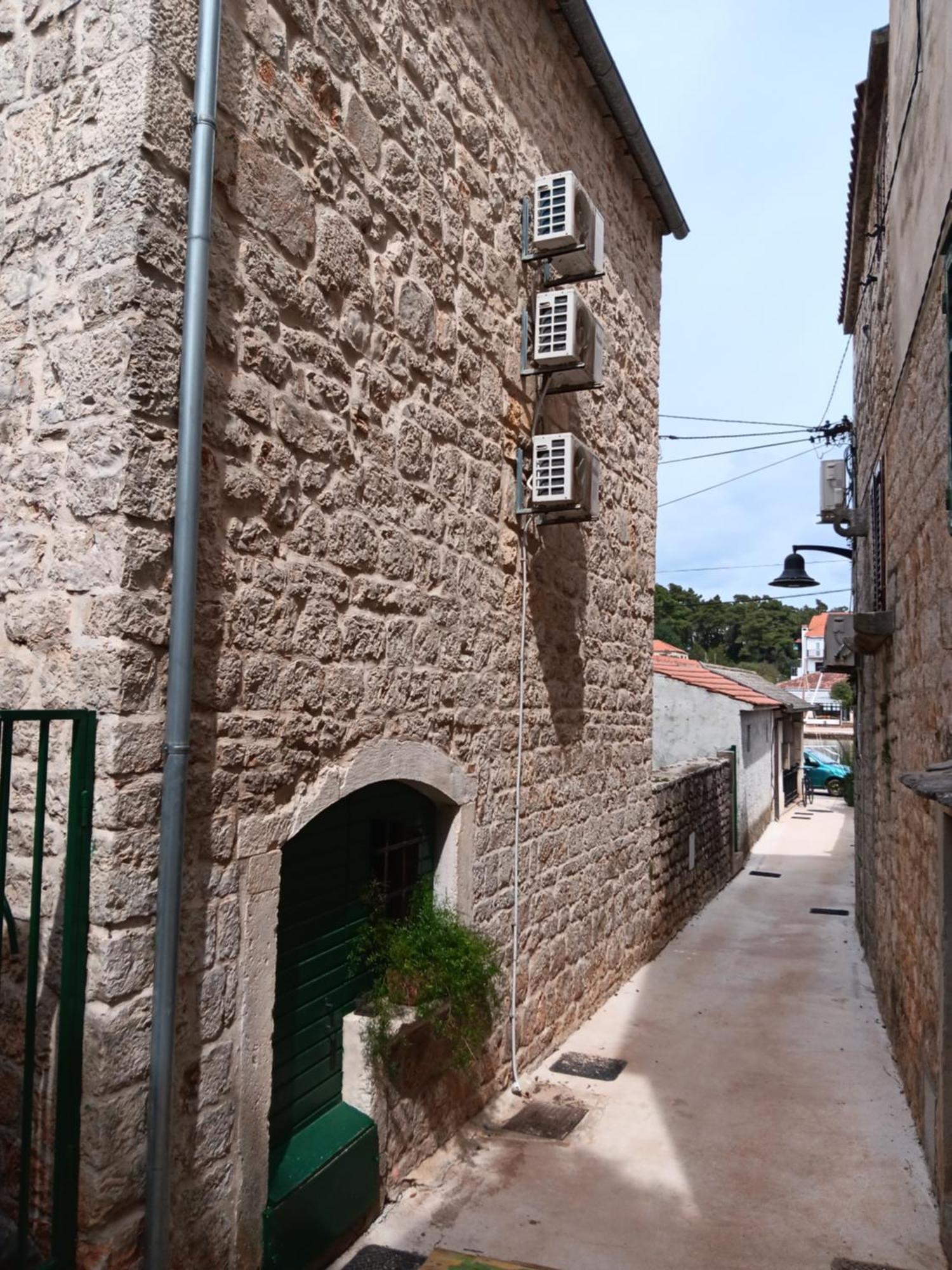 Guest House Lucijo Vrboska Quarto foto